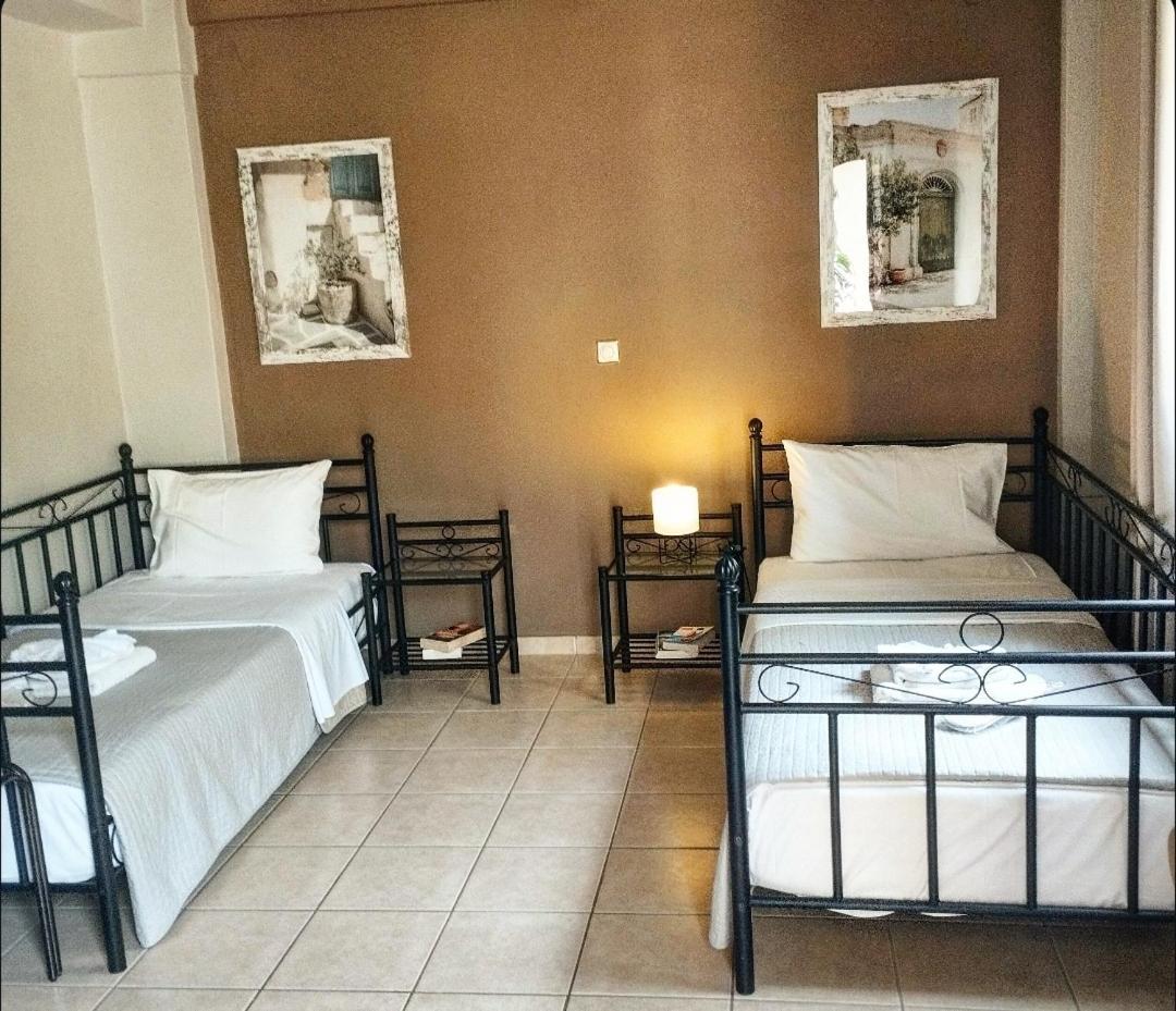 Finikes Apartments Stoupa Bagian luar foto