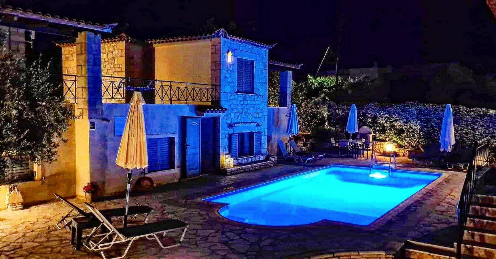 Finikes Apartments Stoupa Bagian luar foto