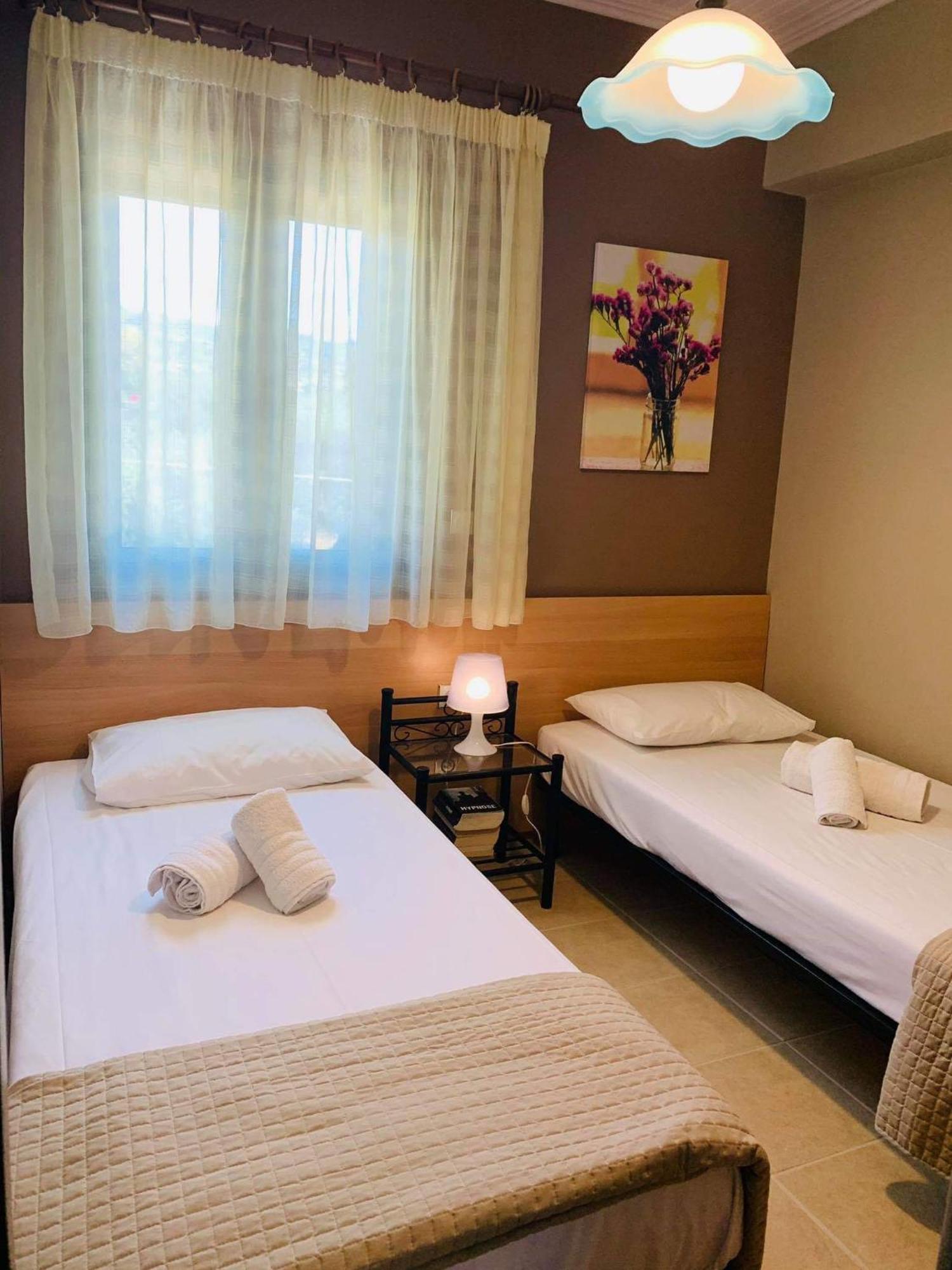Finikes Apartments Stoupa Ruang foto