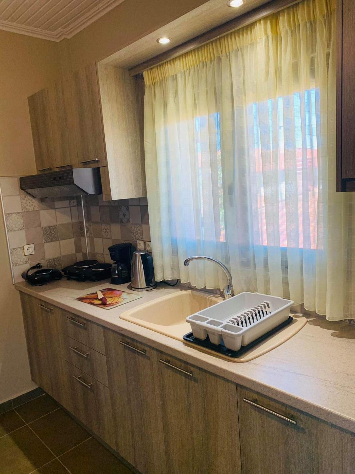 Finikes Apartments Stoupa Ruang foto