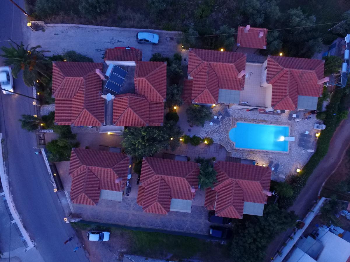 Finikes Apartments Stoupa Bagian luar foto