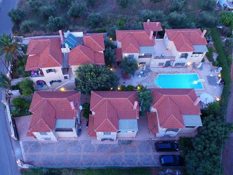 Finikes Apartments Stoupa Bagian luar foto